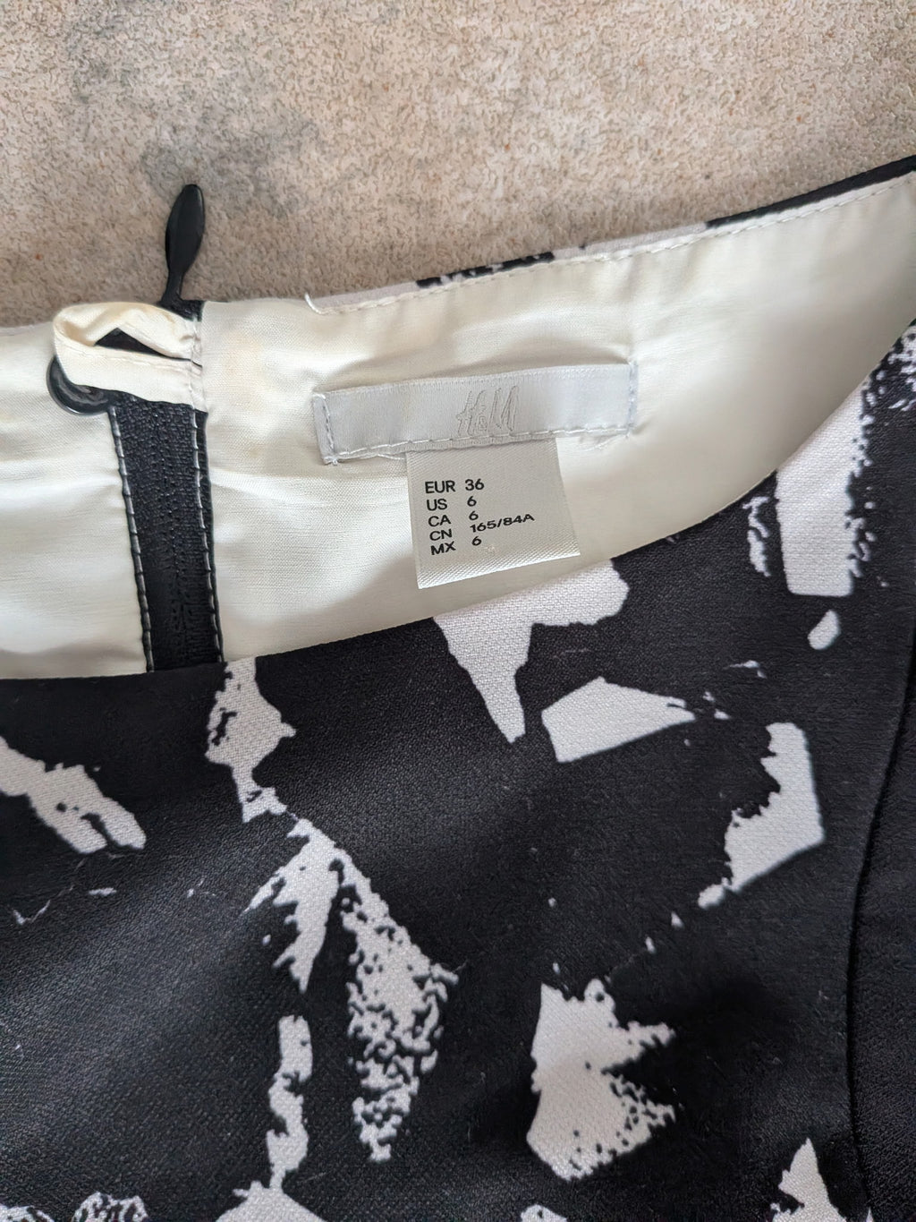 H&M Sukienka Abstrakcyjna S
