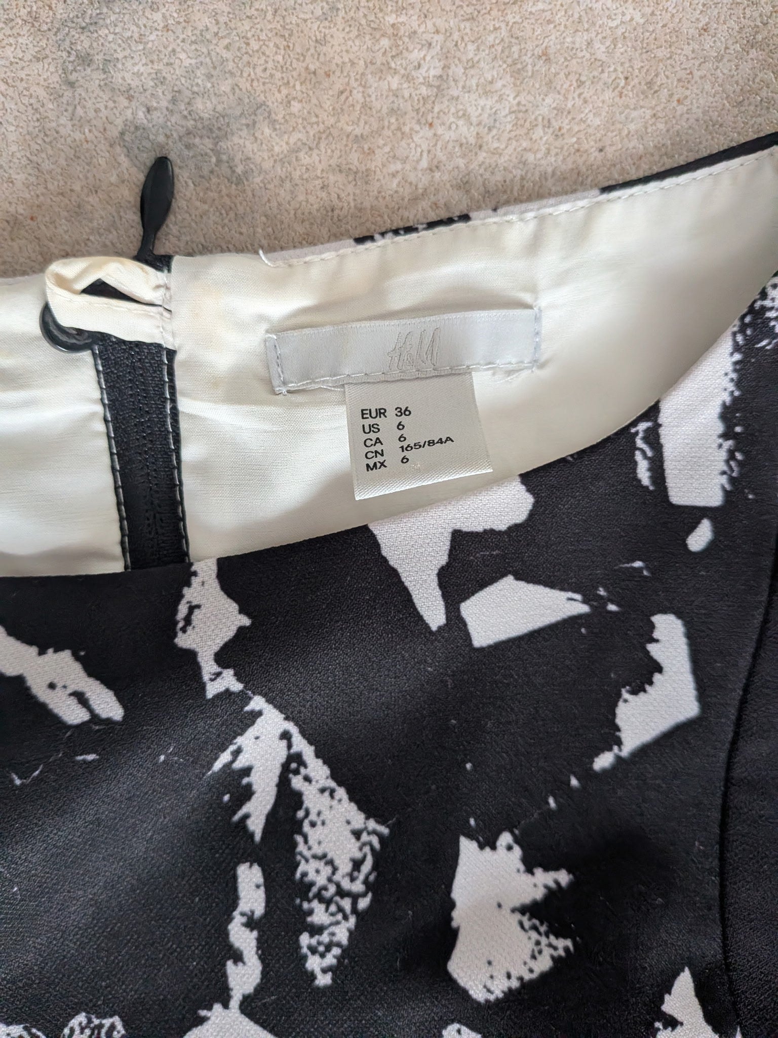 H&M Sukienka Abstrakcyjna S